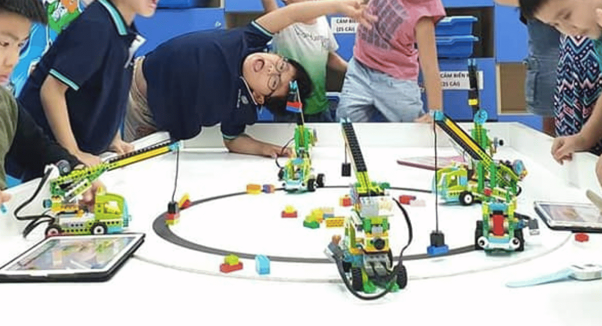 lap-trinh-robotics-cho-tre-phat-trien-ky-nang