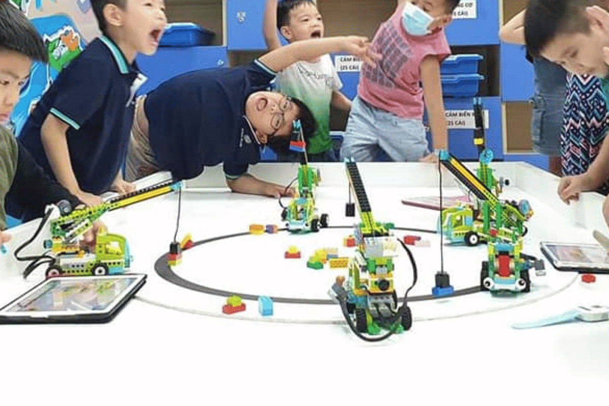 lap-trinh-robotics-cho-tre-phat-trien-ky-nang
