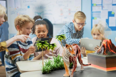 nen-day-tre-cong-nghe-tu-do-tuoi-nao-la-tot-nhat