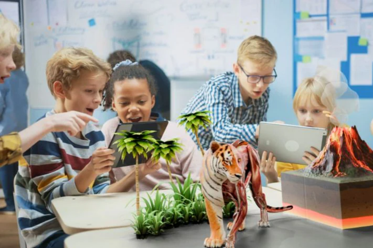 nen-day-tre-cong-nghe-tu-do-tuoi-nao-la-tot-nhat